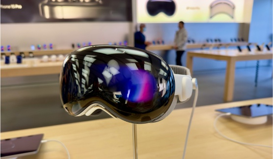 Apple Vision Pro Rental